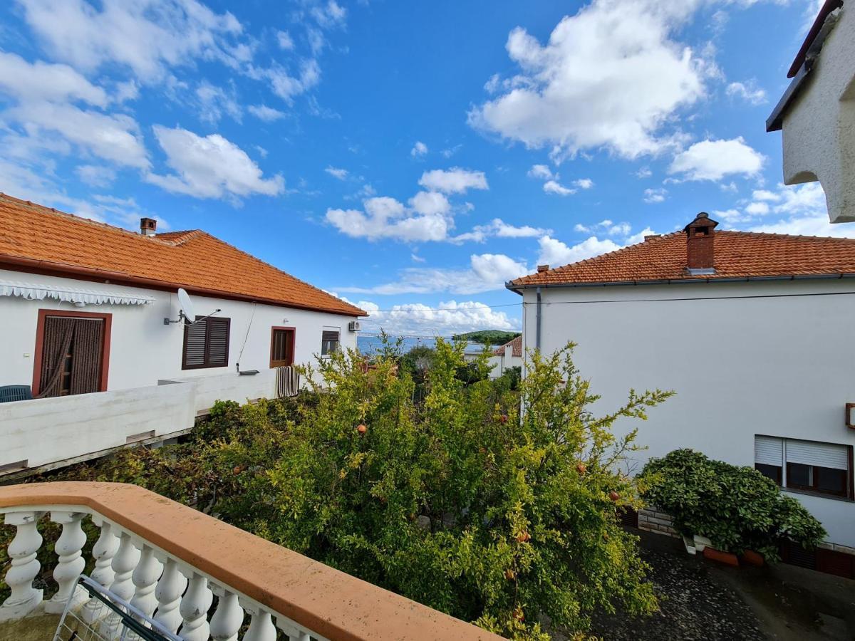 Apartmani Lenka Ugljan Εξωτερικό φωτογραφία