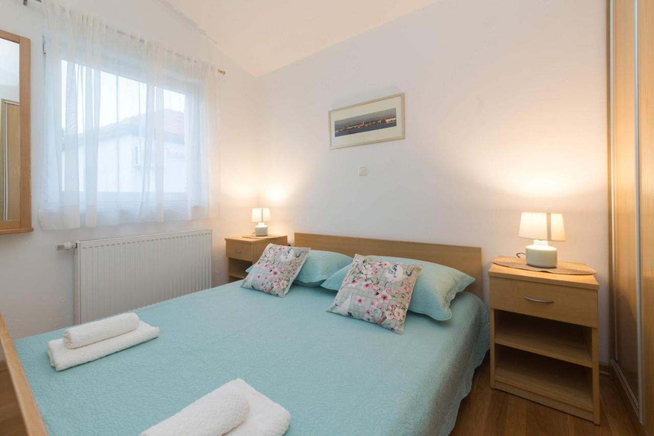 Apartmani Lenka Ugljan Εξωτερικό φωτογραφία